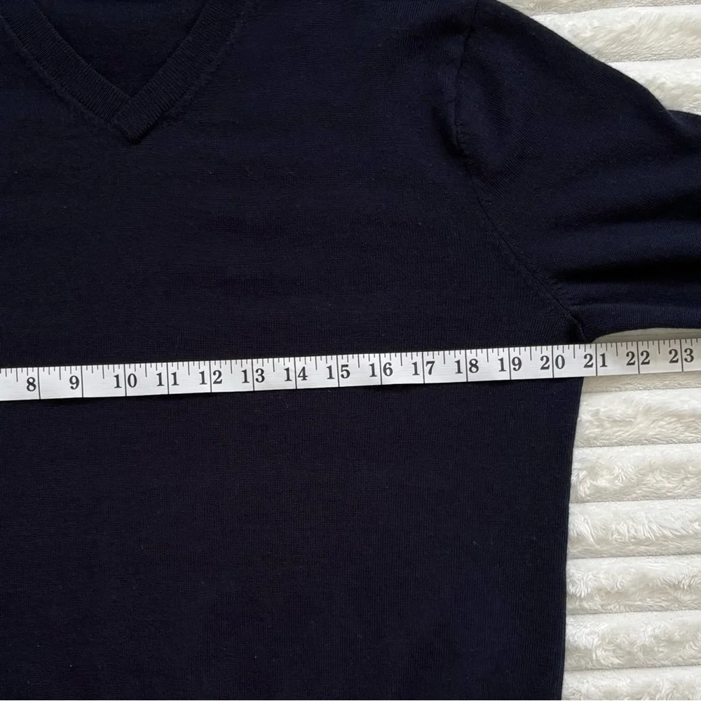 SAKS FIFTH AVENUE Wool Sweater V Neck Cut Navy Blue Large - Picture 7 of 9